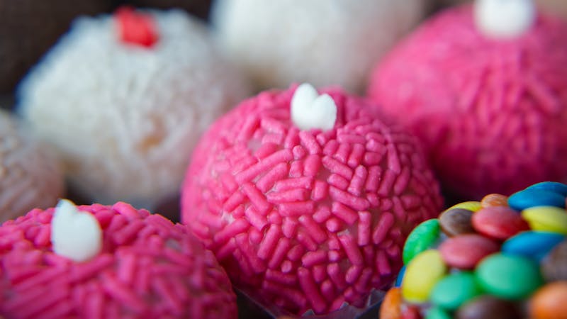Sugar Cravings After 40? Hormonal Causes & How to Control Them